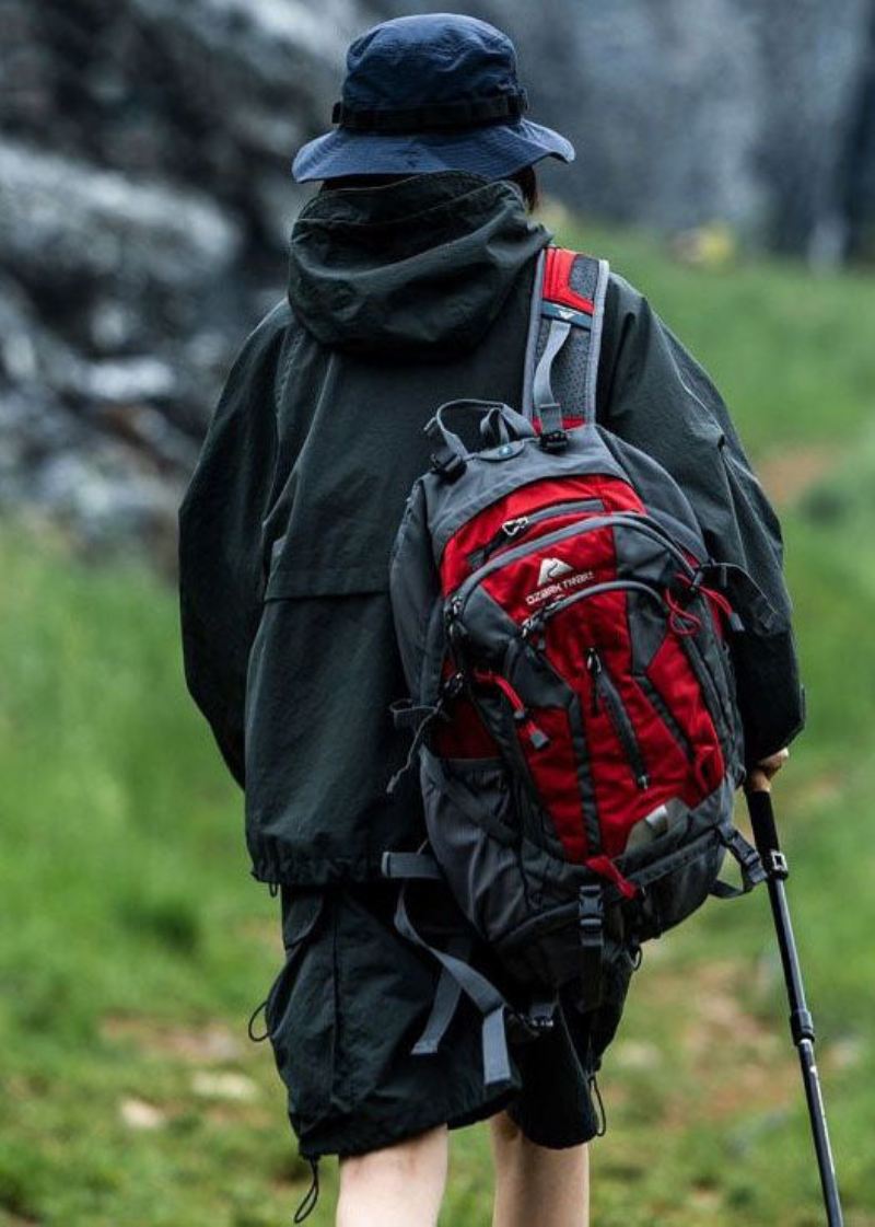 Casualowa Zieleń Wojskowa Z Kieszeniami I Ze Sznurkiem. Płaszcz Wiosenny - Płaszcze zimowe damskie